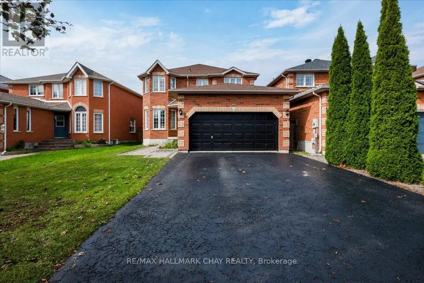 Detached at 18 BEAR CREEK DRIVE, Barrie