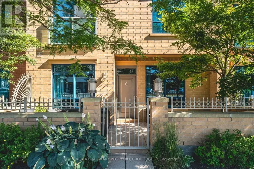 Townhouse at 6 VICTORIA STREET, Barrie