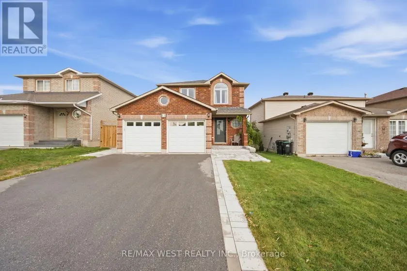 Detached at 11 AMBLER BAY, Barrie