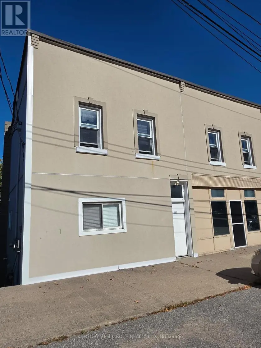 Multiplex at 757 FOURTH AVENUE, Tay