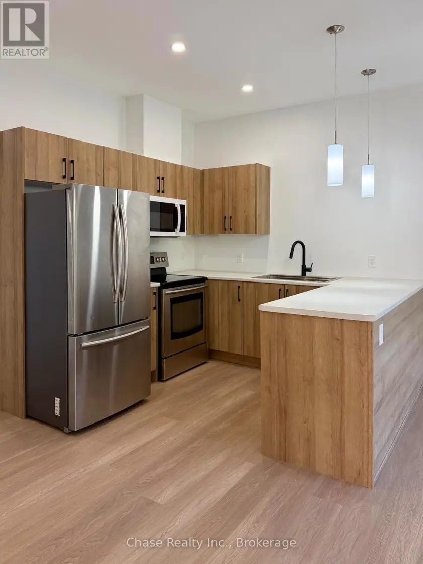 Multiplex at 2 - 62 GRAY STREET, Severn
