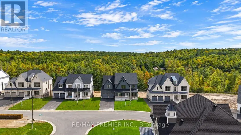 Detached at 90 PEARSALL PLACE, Oro-Medonte