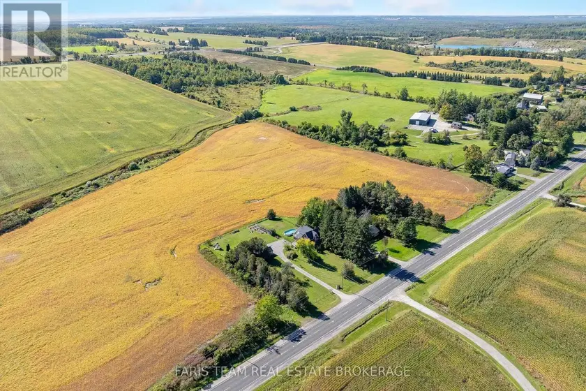 Detached at 1346 PENETANGUISHENE ROAD, Springwater