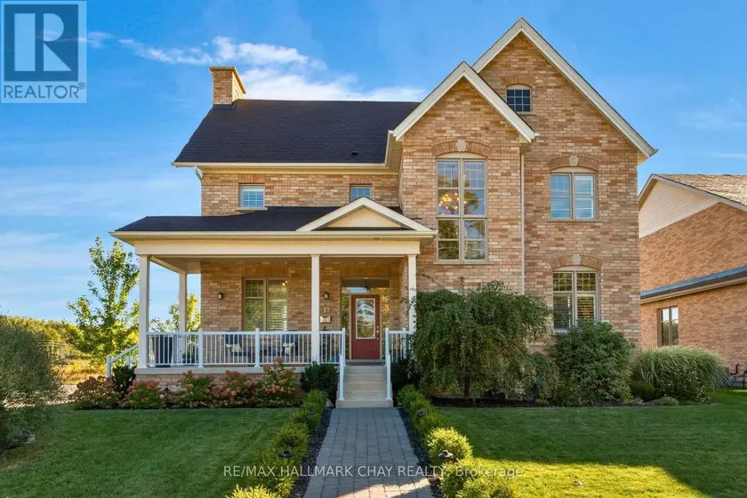 Detached at 37 NELSON STREET, Clearview