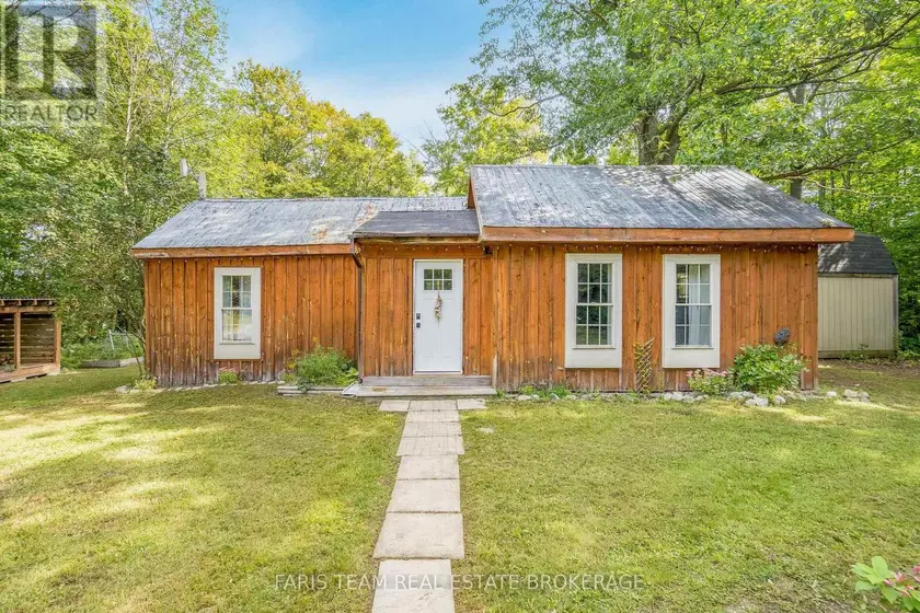 Detached at 10551 HIGHWAY 12, Oro-Medonte