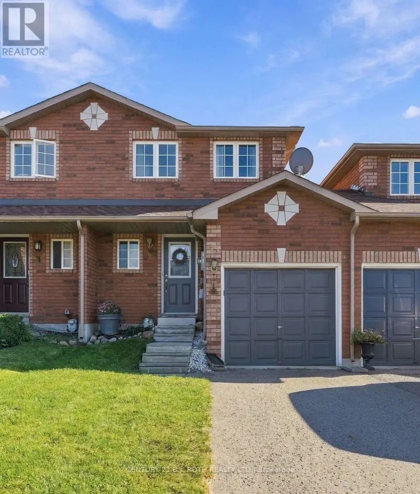 Townhouse at 75 COURTNEY CRESCENT, Barrie
