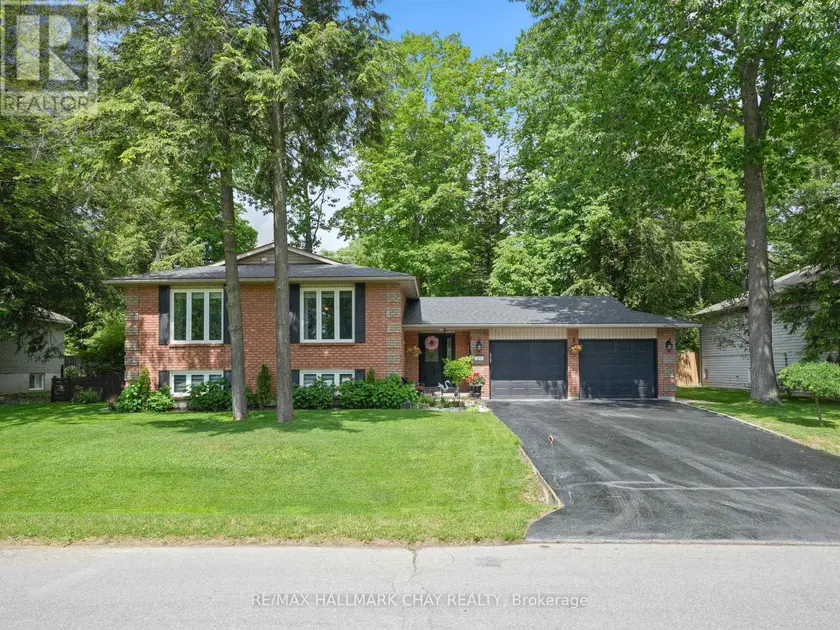 Detached at 20 DOWNER CRESCENT, Wasaga Beach