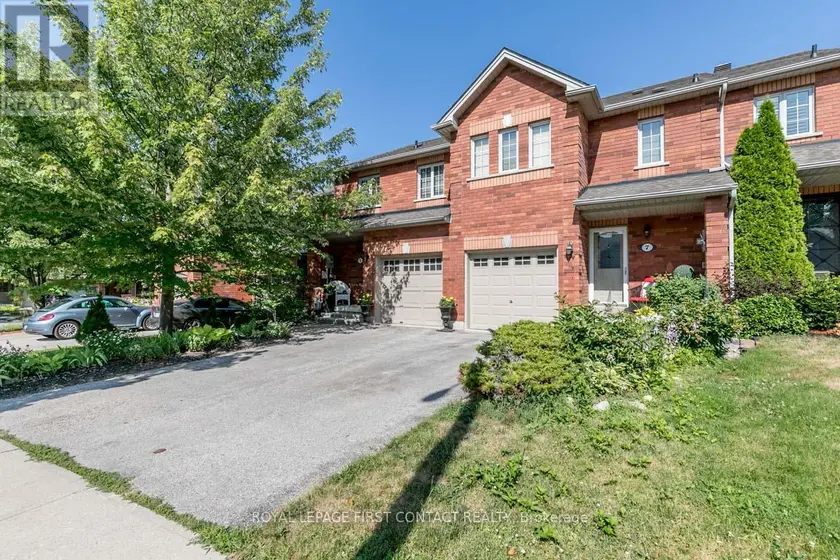 Townhouse at 5 KELLY PLACE, Barrie
