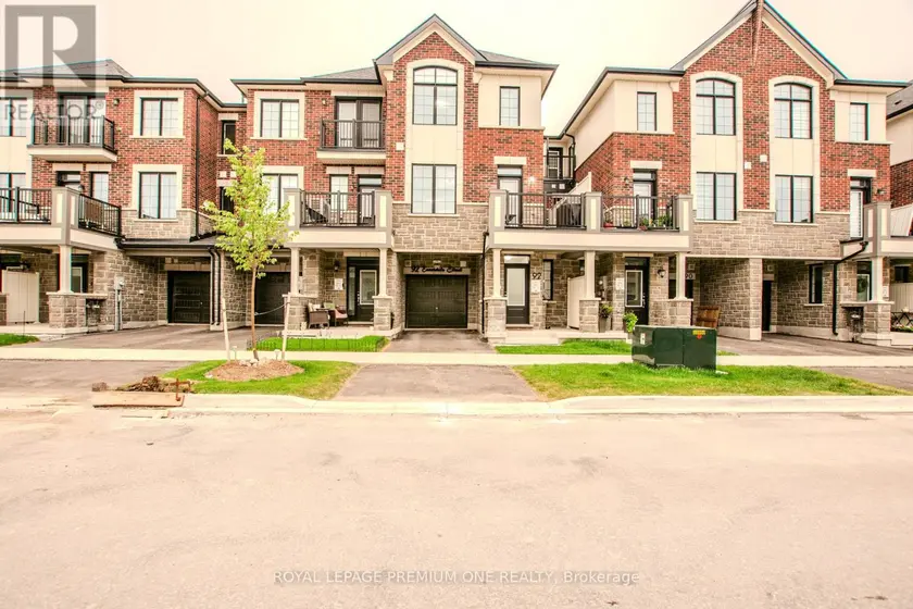 Townhouse at 92 ENNERDALE STREET, Barrie