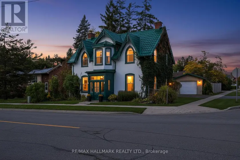 Detached at 84 WELLINGTON STREET E, Barrie