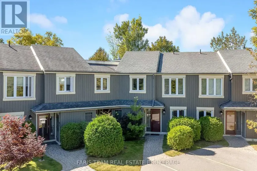 Townhouse at 59 - 145 FAIRWAY CRESCENT, Collingwood