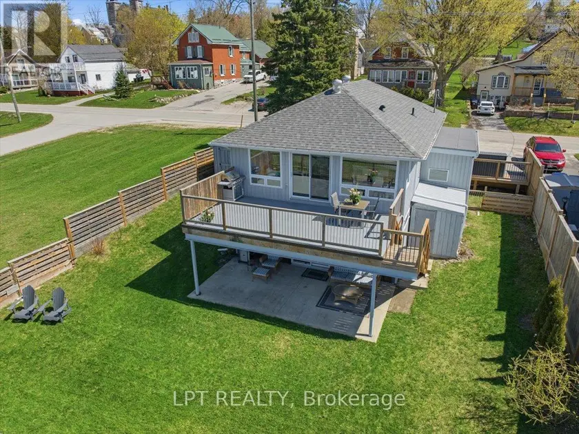 Detached at 45 WATER STREET, Penetanguishene