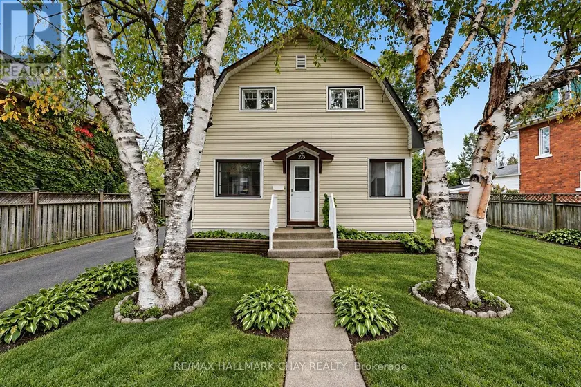 Detached at 275 HARVEY STREET, Orillia