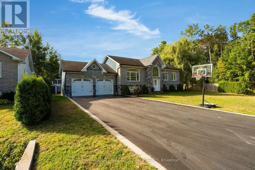 Detached at 4 FATIMA COURT, Wasaga Beach