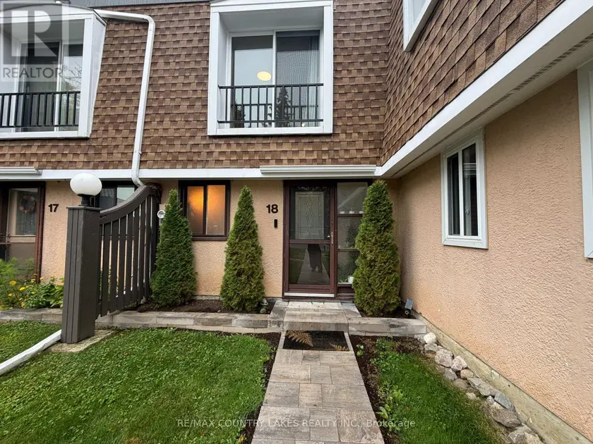 Townhouse at 18 - 2 PARADISE BOULEVARD, Ramara