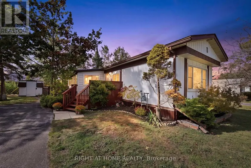 Detached at 1 GEORGIAN GLEN DRIVE, Wasaga Beach