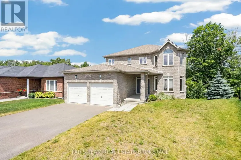 Detached at 33 SHEPPARD DRIVE, Tay