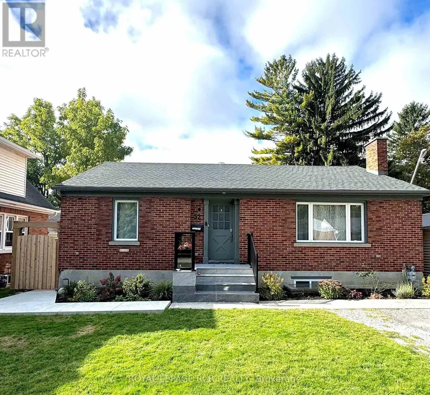 Detached at 52 DRURY LANE, Barrie