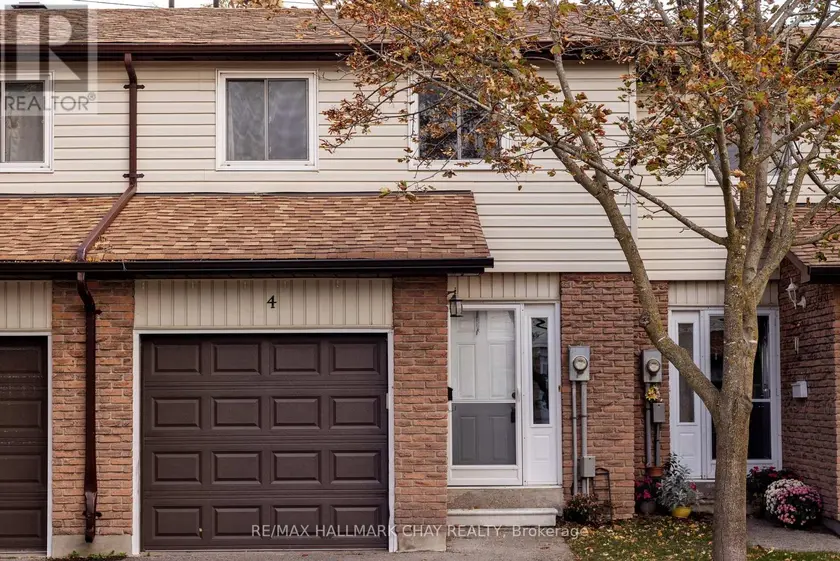 Townhouse at 4 - 261 ROSE STREET, Barrie