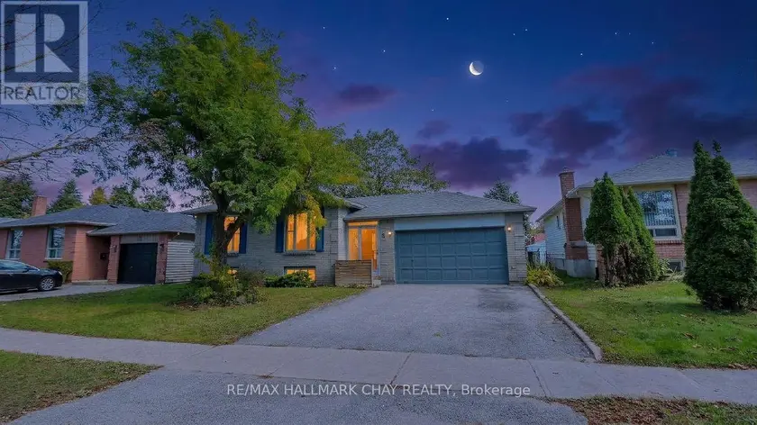 Detached at 9 BRONTE CRESCENT, Barrie