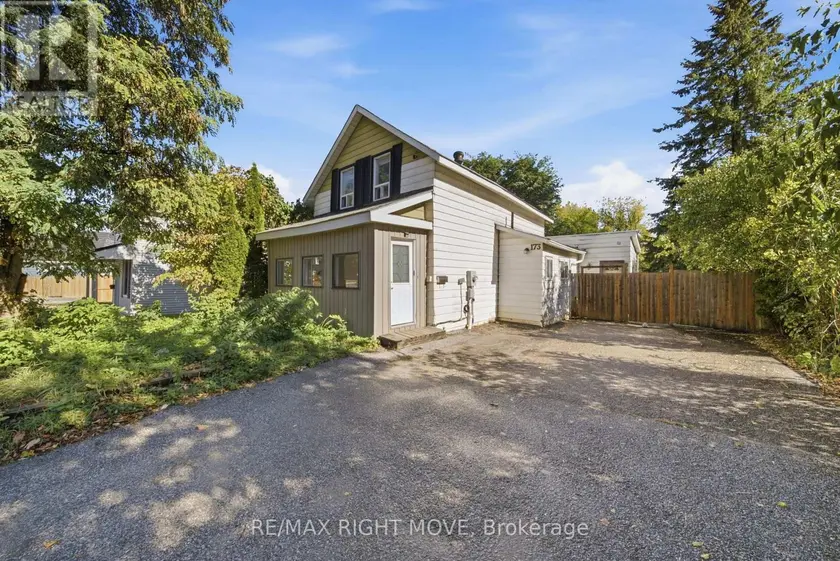 Detached at 173 BARRIE ROAD, Orillia