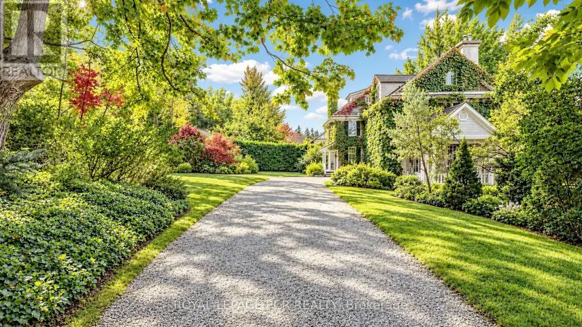 Detached at 16 BLAKE STREET, Barrie