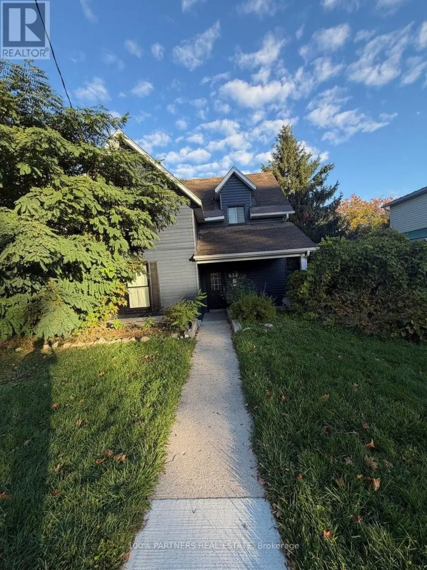 Detached at 634 DOMINION AVENUE, Midland