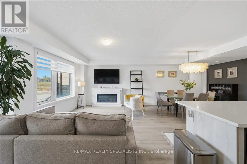 Apartment at 32 MAGNOLIA LANE, Barrie