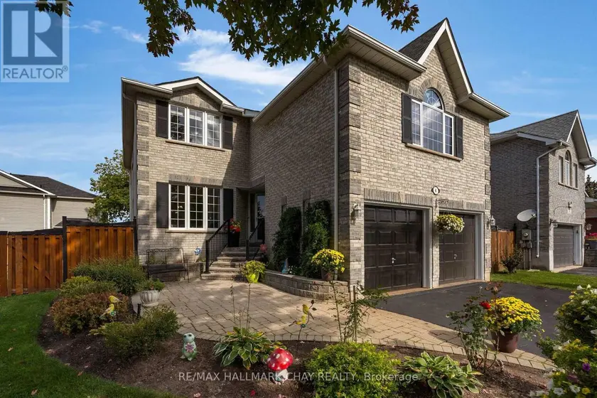 Detached at 6 WHISPERING PINE PLACE, Barrie