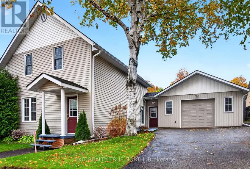 Detached at 17 PEEL STREET, Penetanguishene