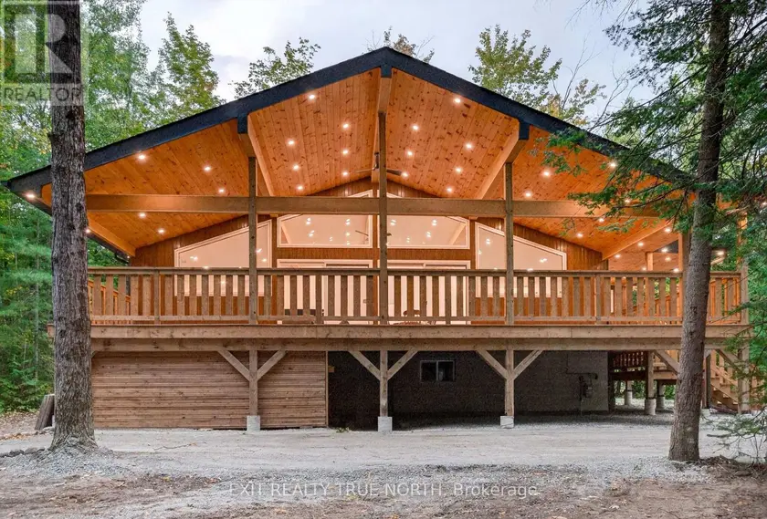 Detached at 36 PINE NEEDLES DRIVE, Tiny