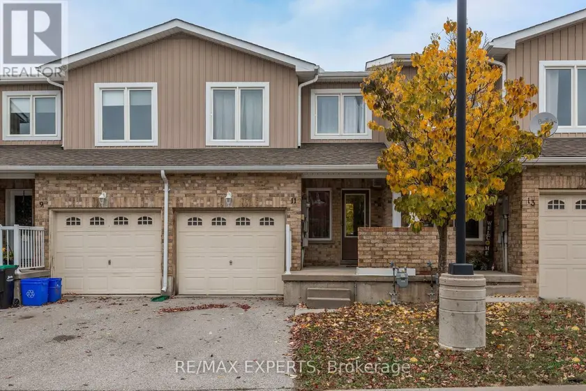 Townhouse at 11 - 75 PRINCE WILLIAM WAY, Barrie
