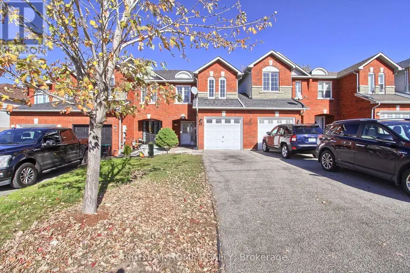 Townhouse at 371 FERNDALE DRIVE, Barrie