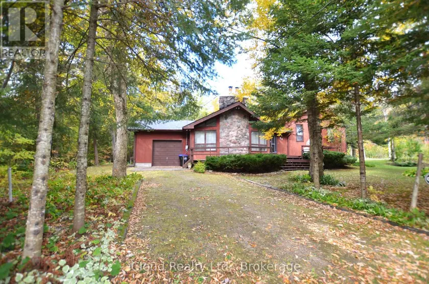 Detached at 24 MONTCALM CRESCENT, Tiny
