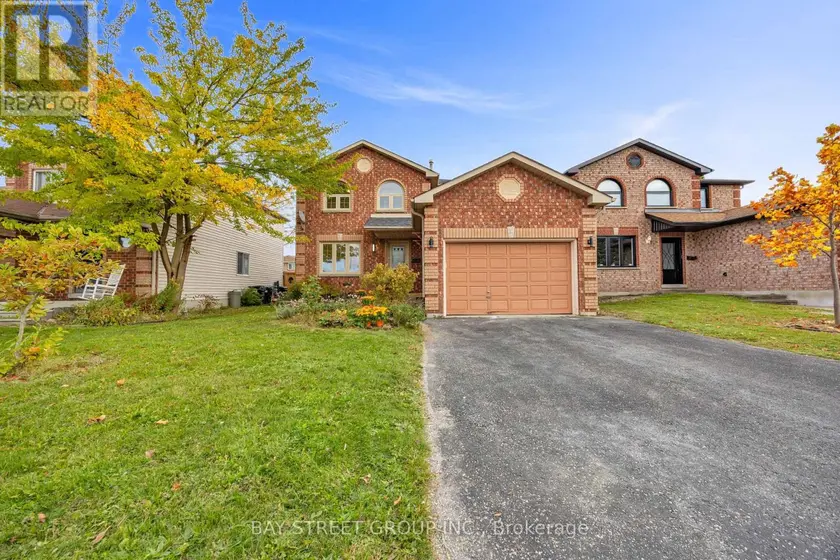 Detached at 13 IRISH LANE, Barrie
