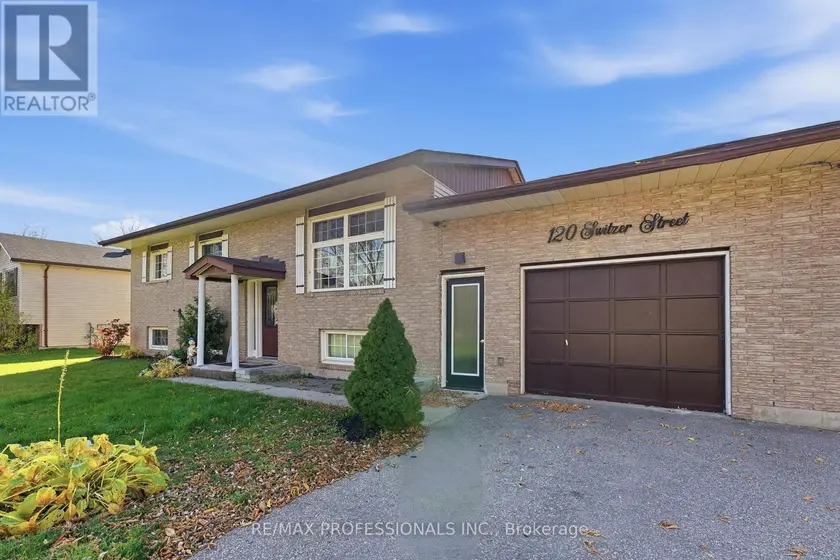 Detached at 120 SWITZER STREET, Clearview