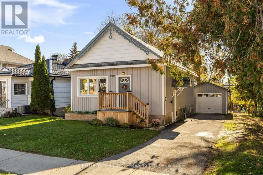 Detached at 279 NOTTAWASAGA STREET, Orillia