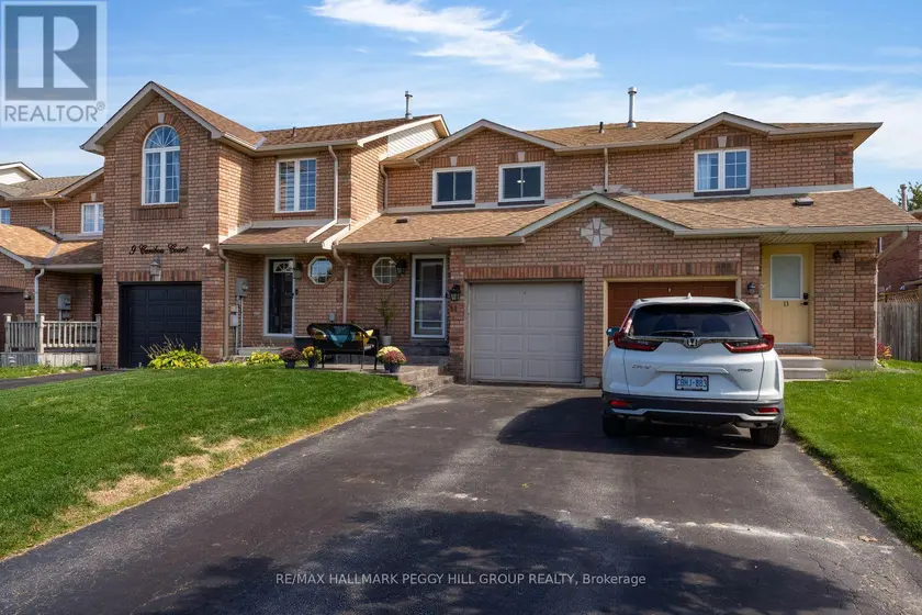 Townhouse at 11 CARIBOU COURT, Barrie
