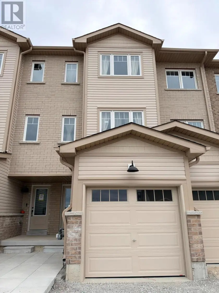 Townhouse at 39 FLAN BOULEVARD, Barrie