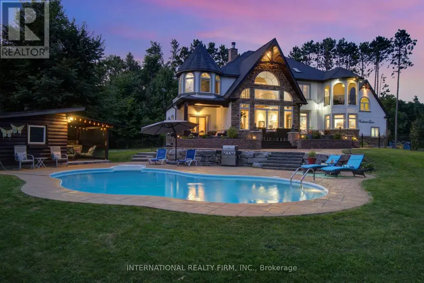 Detached at 6 PINEHURST LANE, Springwater