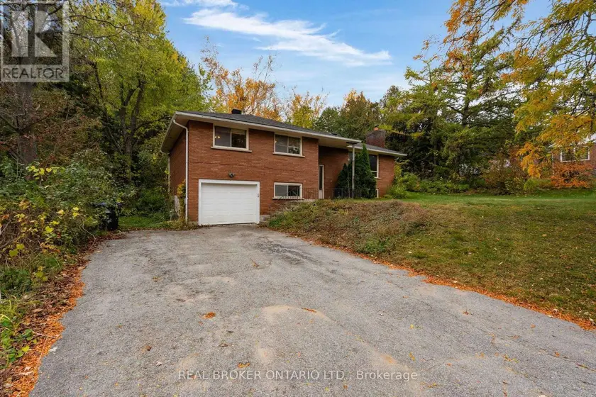 Detached at 1159 CARSON ROAD, Springwater