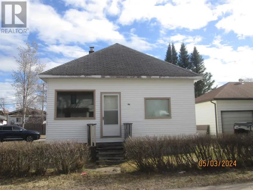 Detached at 306 Front ST, Ignace