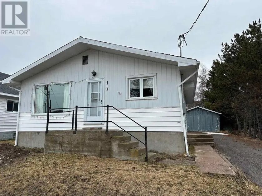 Detached at 105 Columbia ST, Schreiber
