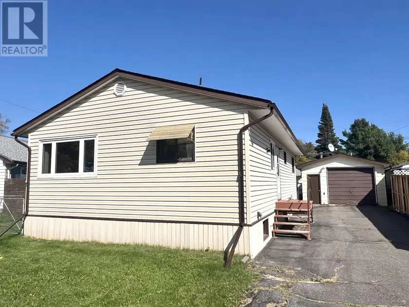 Detached at 146 Pine CRES, Atikokan