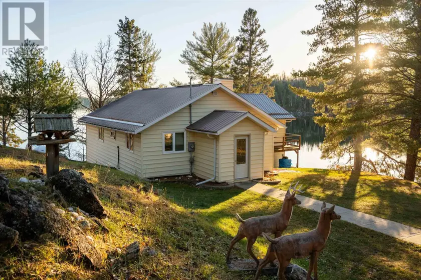 Detached at 21 Tinker's RD, Nestor Falls