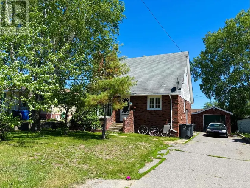 Detached at 7 Mona DR, Manitouwadge