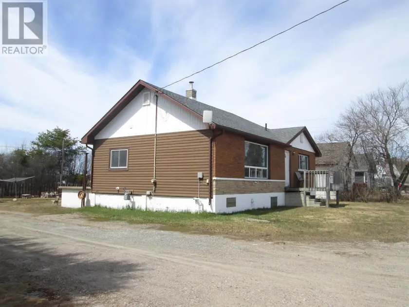 Detached at 208 West Street, ignace