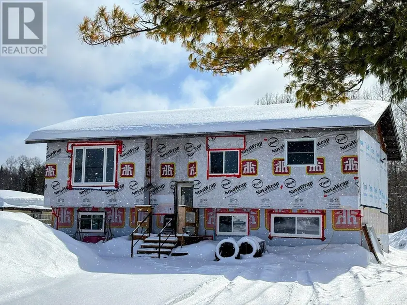 Detached at 114 Spadoni ST, White River
