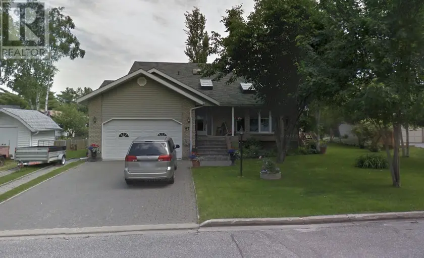 Detached at 27 Dingwall PKWY, Dryden