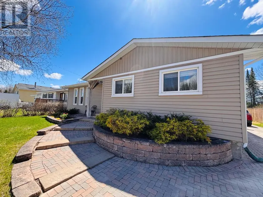 Detached at 48 Redwing AVE, Manitouwadge